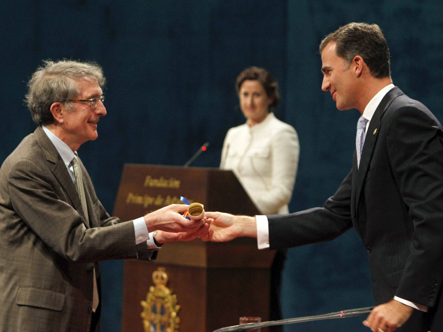 Gardner recoge el Príncipe de Asturias. (EFE)