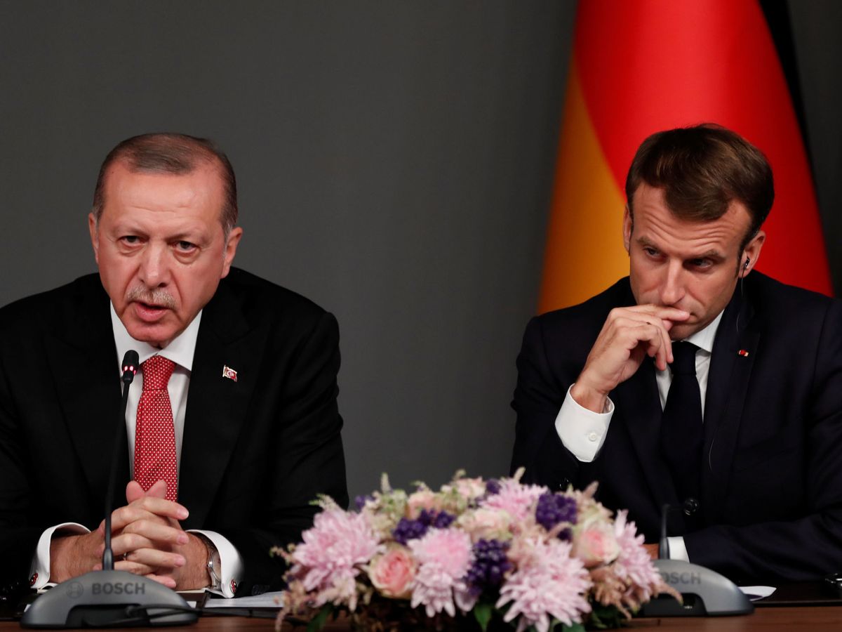 Foto: Erdogan y Macron en una rueda de prensa en Estambul en 2018. (Reuters)