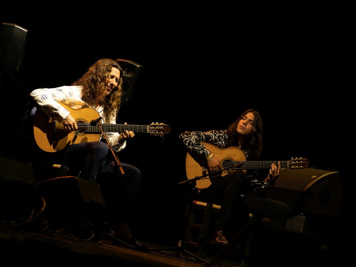 Foto: Tomatito toca la guitarra en el Festival Starlite de Marbella. (EFE/Pablo Perdomo)