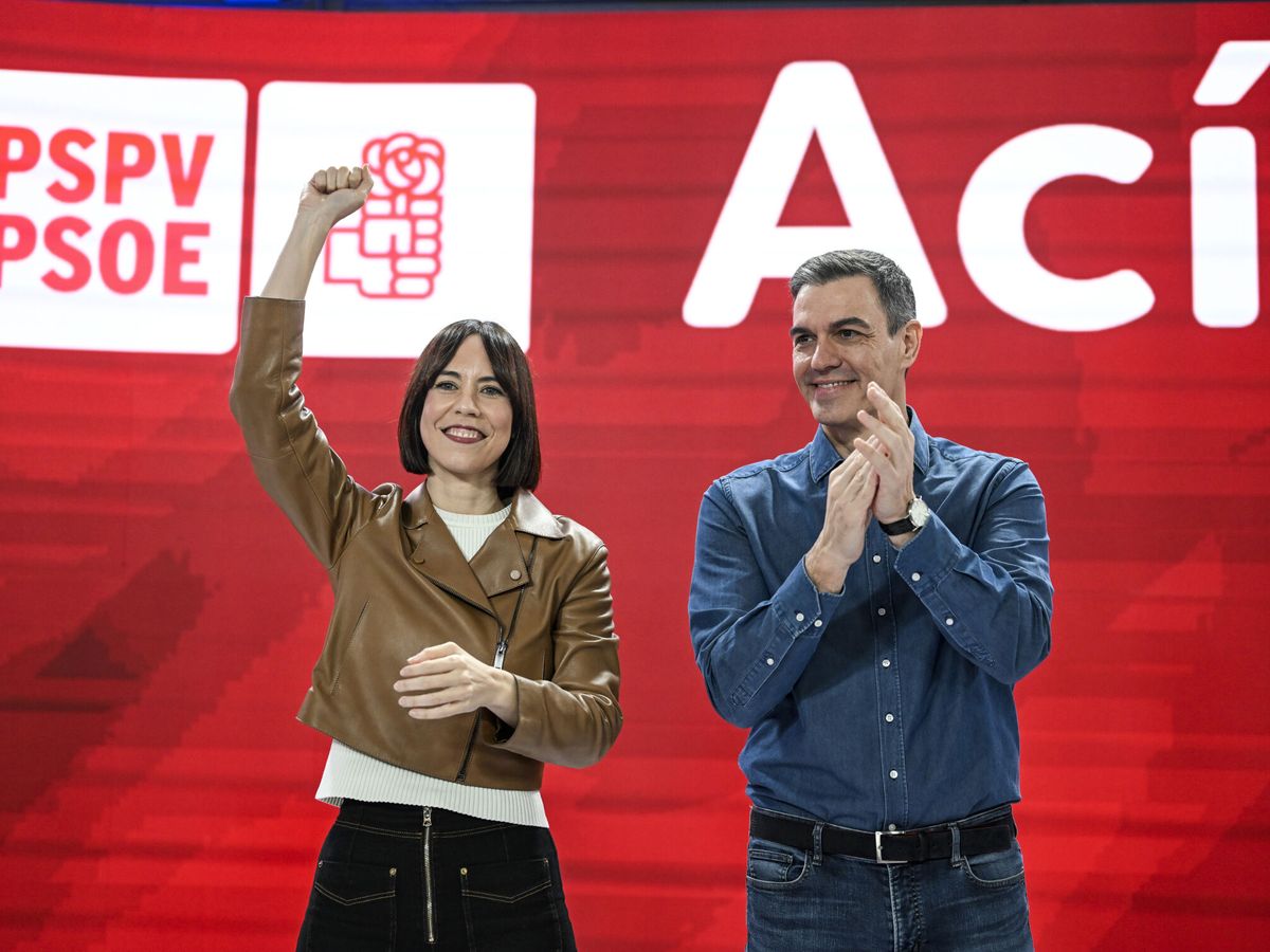 Foto: Diana Morant y Pedro Sánchez, en el congreso del PSPV-PSOE. (EFE/Andreu Esteban)