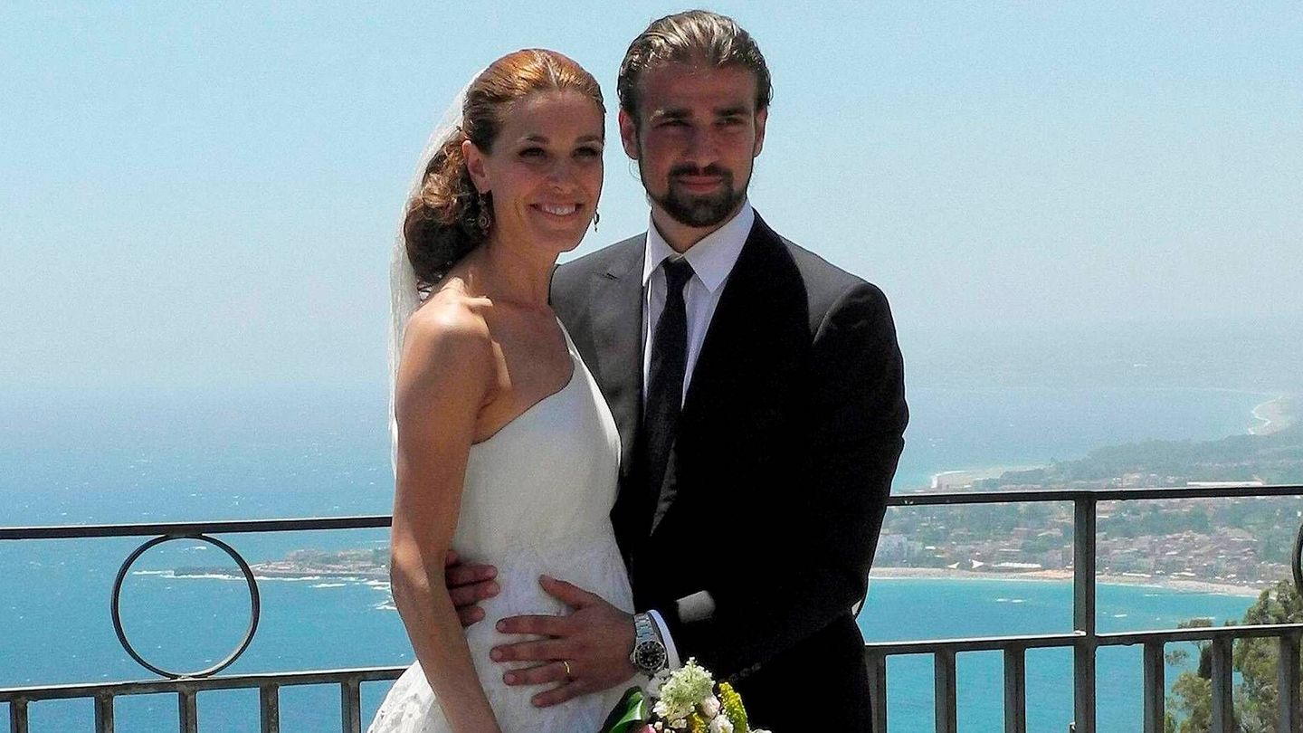 Raquel Sánchez Silva y Mario Biondo, el día de su boda. (EFE/Claudio Onorati)