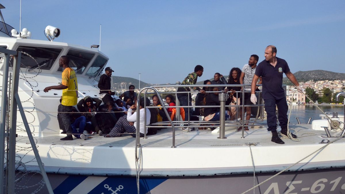 Más de medio millar de migrantes llegan en un día a la isla griega de Lesbos