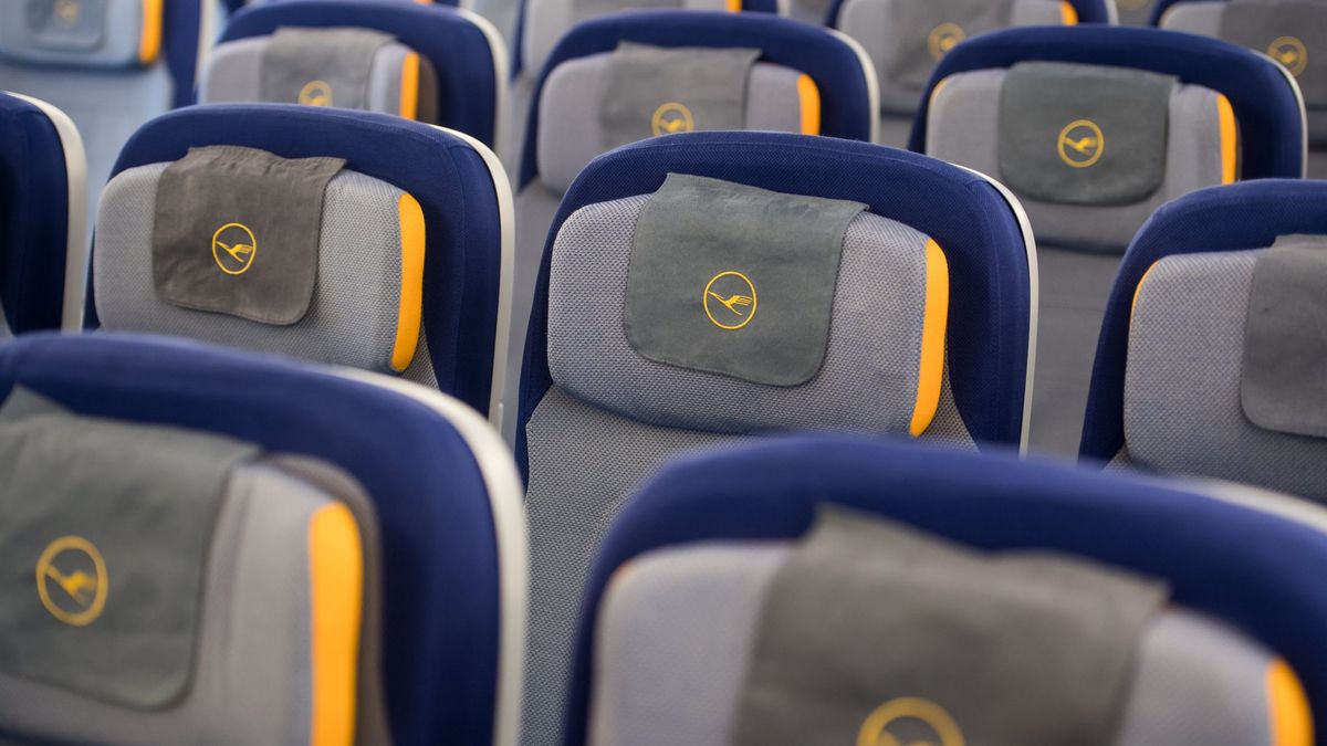 Lufthansa ofrece a sus empleados permisos sin sueldo para contrarrestar el coronavirus