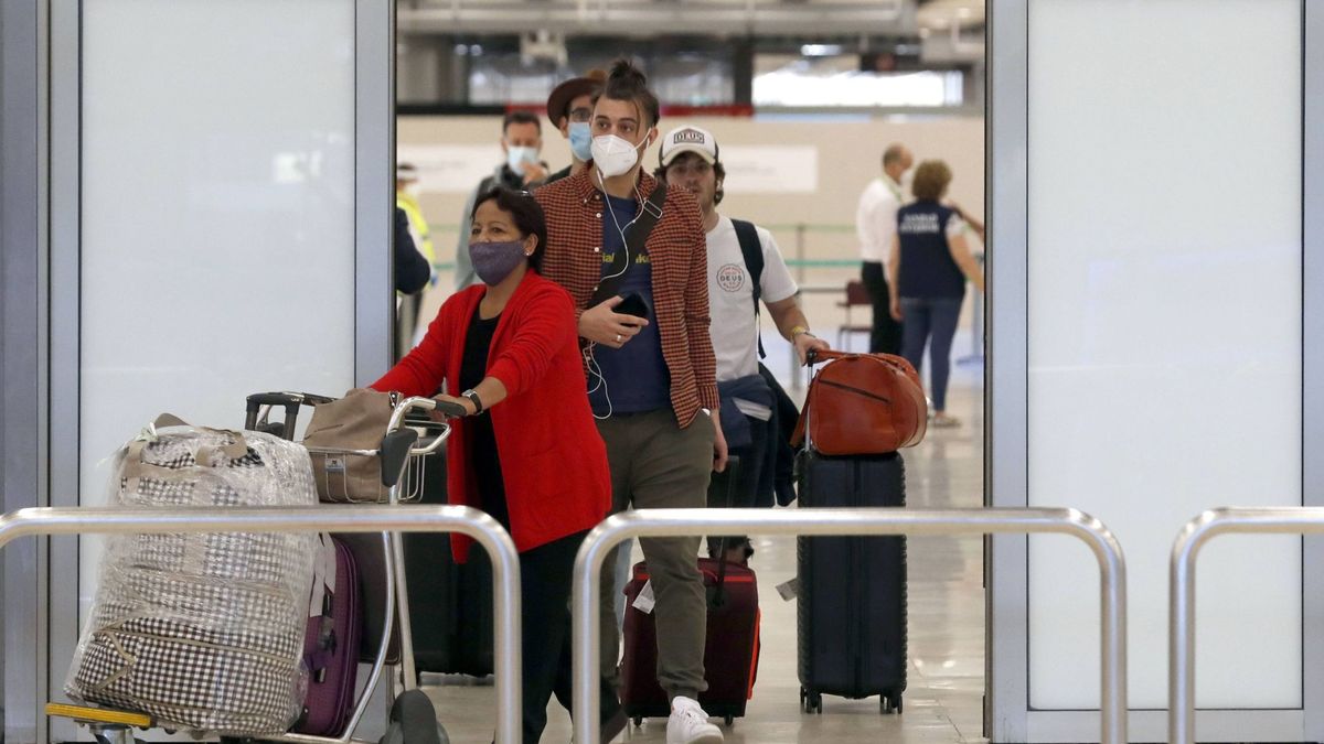 Madrid propone hacer un test a los viajeros de países afectados por el covid-19 en Barajas