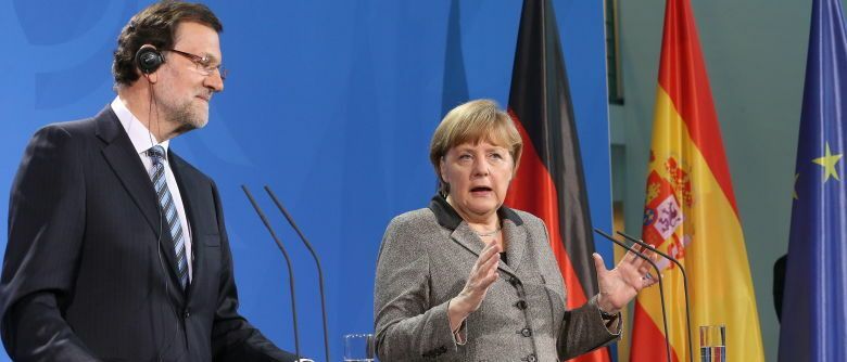 La canciller alemana, Angela Merkel (d), y el presidente del Gobierno español, Mariano Rajoy. (EFE)