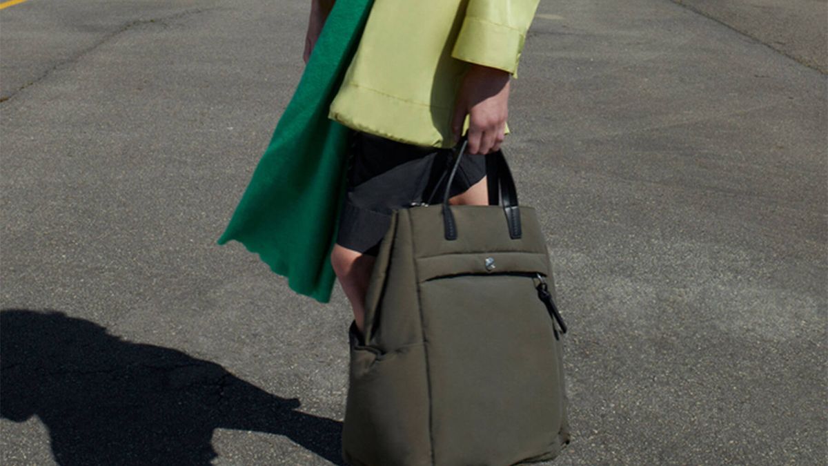 Práctica, multiposición y sostenible: así es la nueva mochila de Parfois