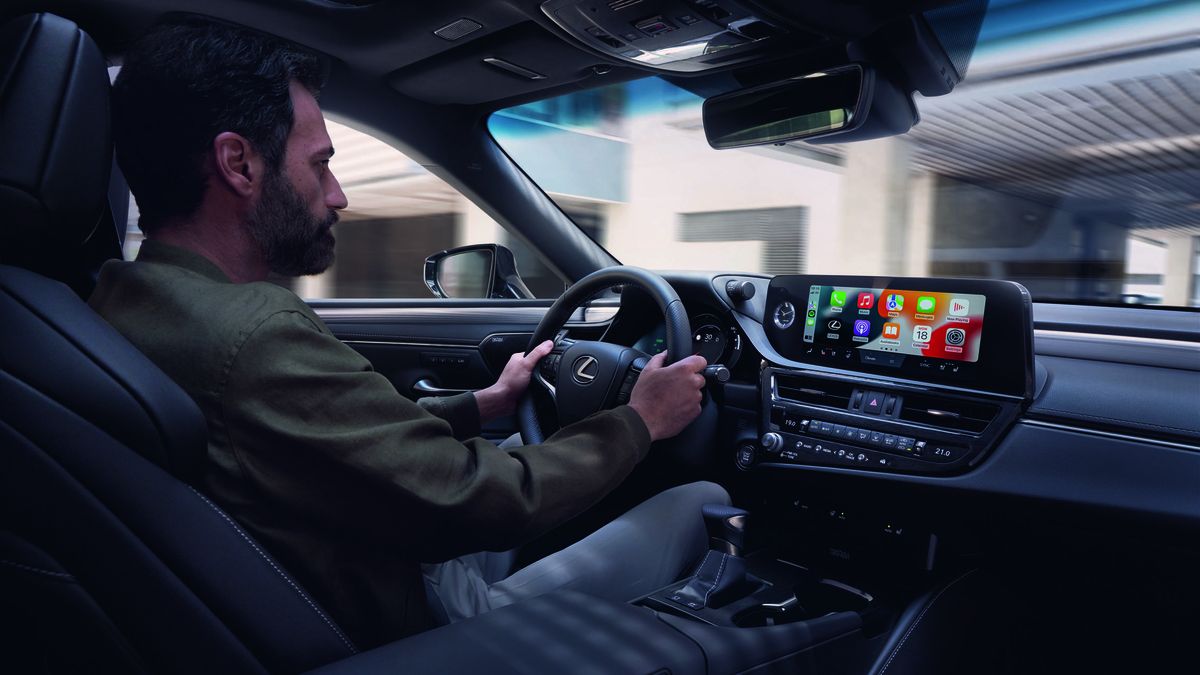 Nuevo sistema multimedia, navegación en la nube y mejor conectividad para el Lexus ES 300h