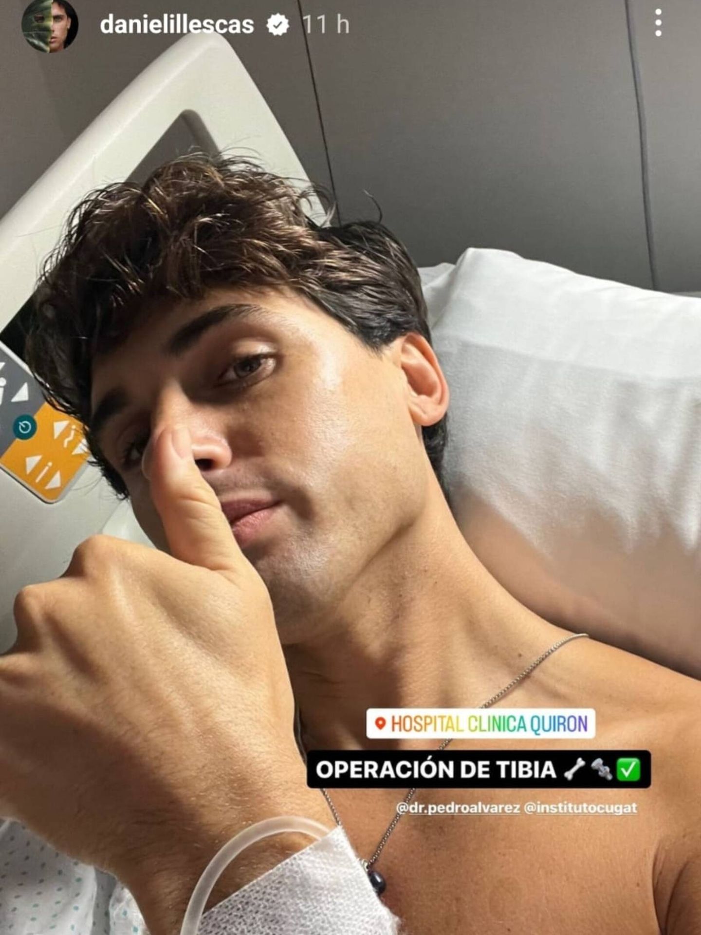 Daniel Illescas desde la cama del hospital. (Instagram/@danielillescas)