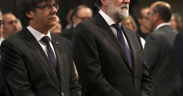 Foto: Carles Puigdemont junto al presidente del Gobierno, Mariano Rajoy. (Reuters)