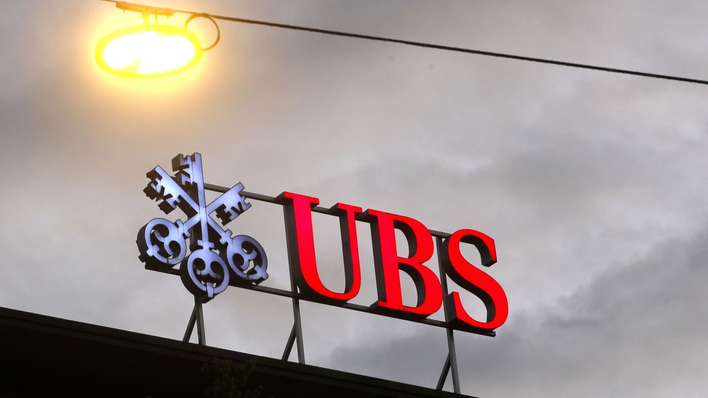 Logo de UBS. (Reuters)