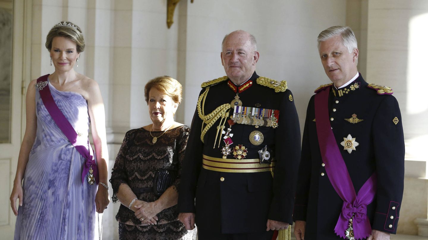 Los reyes junto al gobernador de Australia y su esposa. (Cordon)