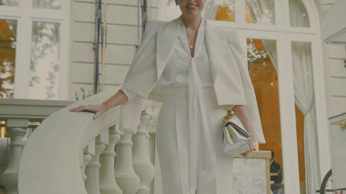 Tamara Falcó, inspiración Letizia: del traje de chaqueta blanco al vestido de novia