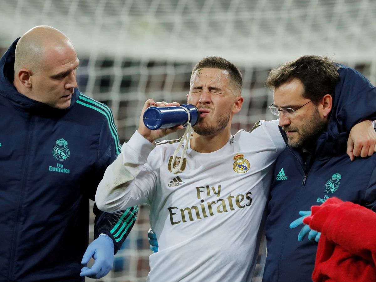 Foto: Eden Hazard en el partido de su lesión ante el PSG. (Reuters)