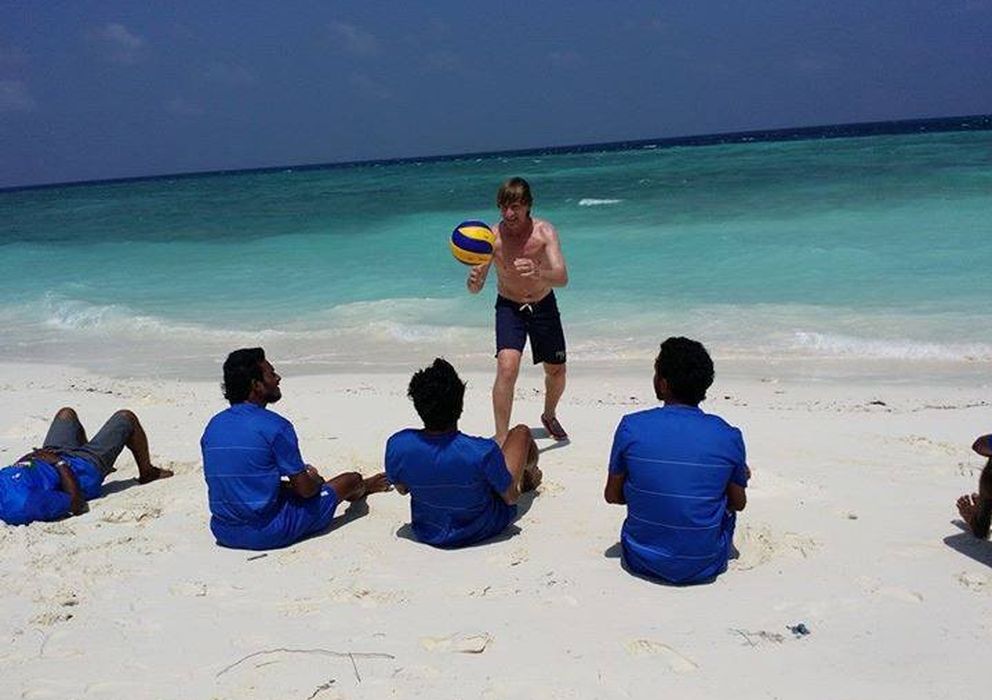 Foto: Ángel Pérez García, durante un entrenamiento en una playa de Maldivas (FOTOS: www.facebook.com/anpelillo)