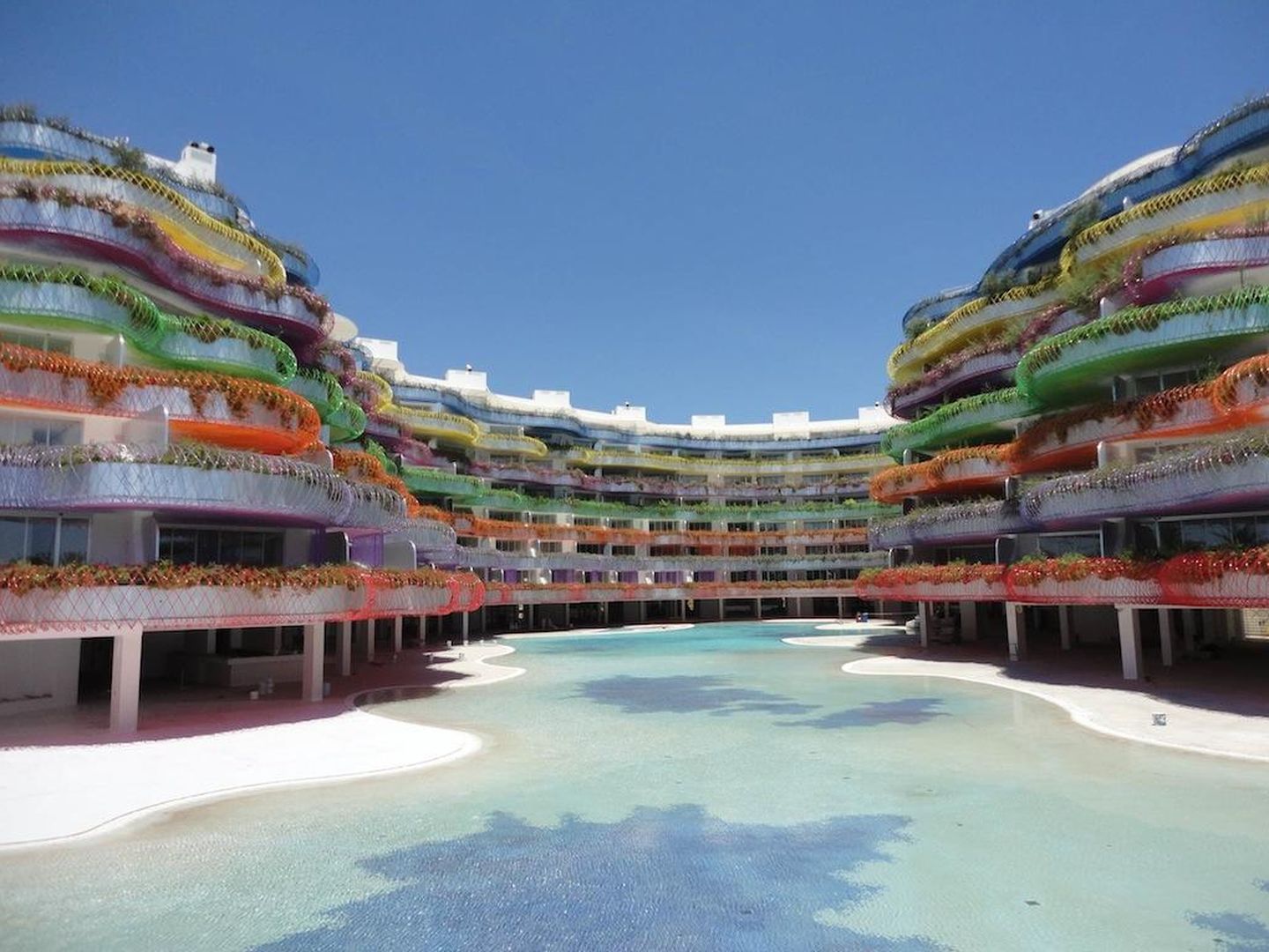Imagen del complejo Life Marina Ibiza.