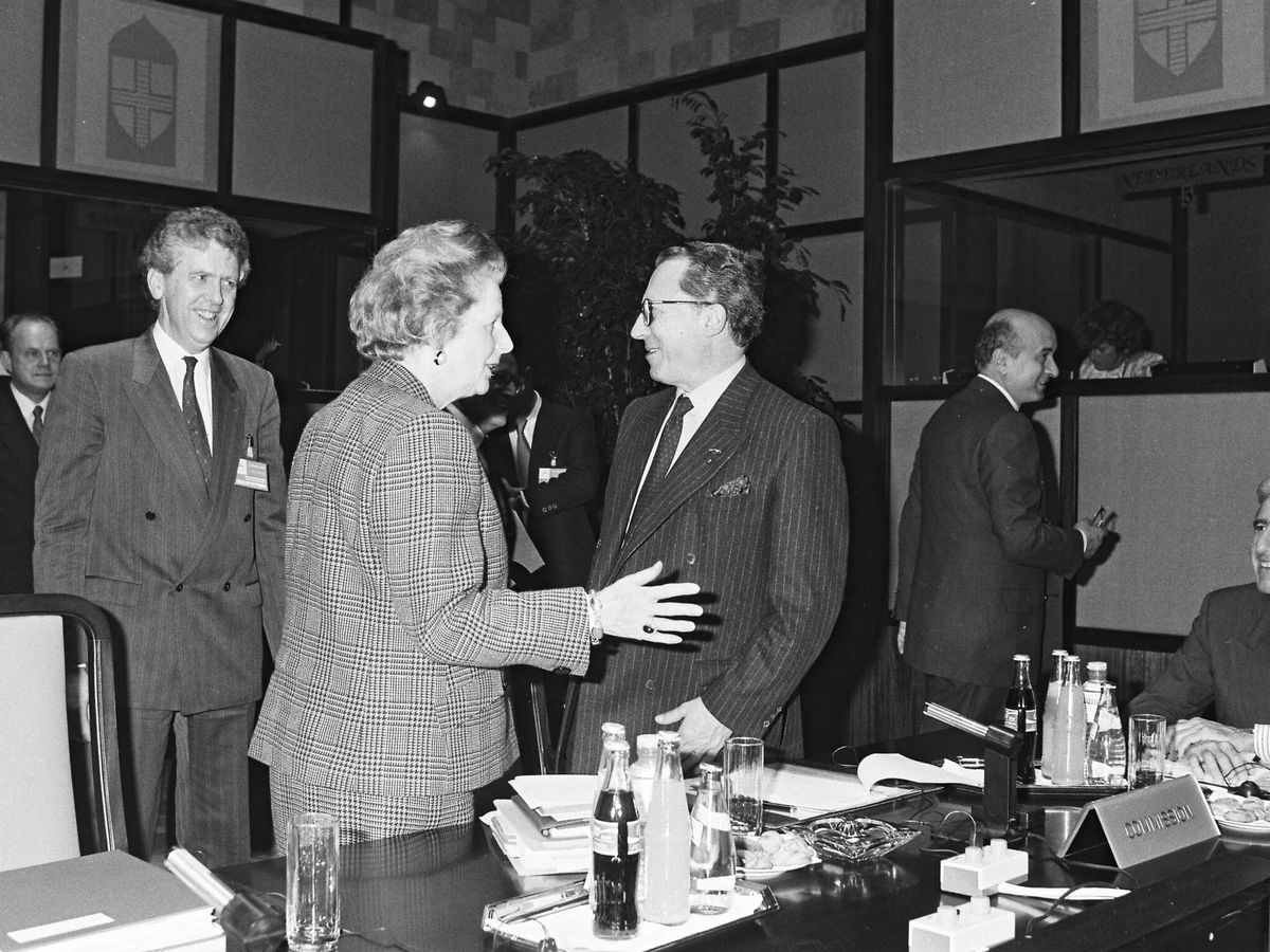 Foto: Jacques Delors, presidente de la Comisión, junto con la primera ministra británica, Margaret Thatcher. (Comisión Europea)