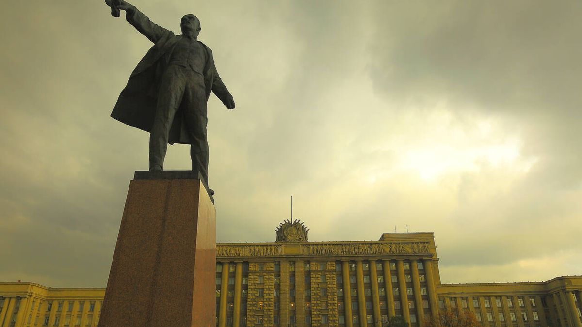  El mito del buen Lenin: del exilio de los tés aguados a la orgía de sangre que heredó Stalin  