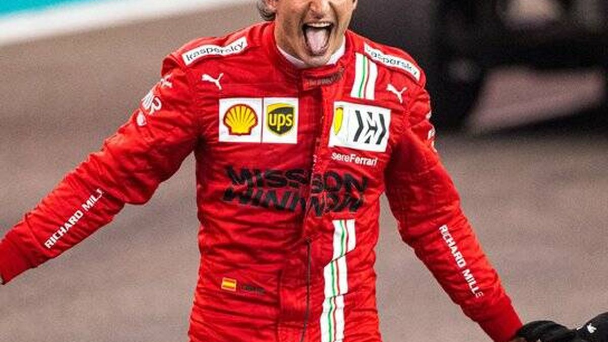 Carlos Sainz sabía bien lo que hacía: cómo logró sorprender a Charles Leclerc y a Ferrari