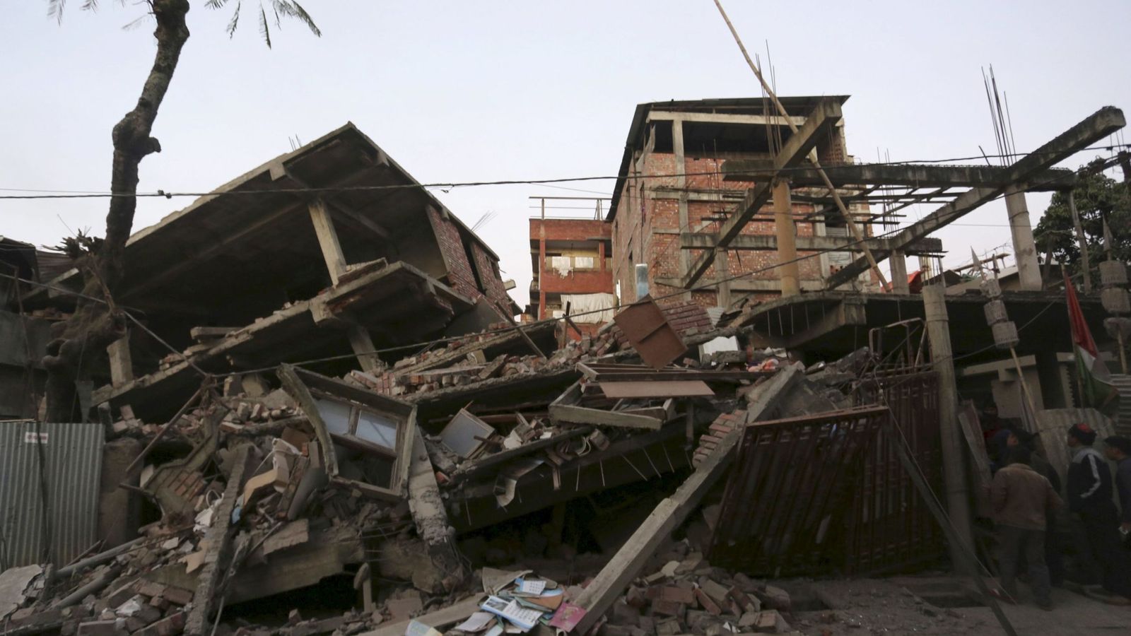 Foto: Varias viviendas destruidas tras el terremoto en India. (Reuters)