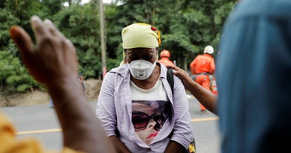 Foto: Eufemia García, la mujer que perdió a su familia en la erupción del volcán. (Reuters)