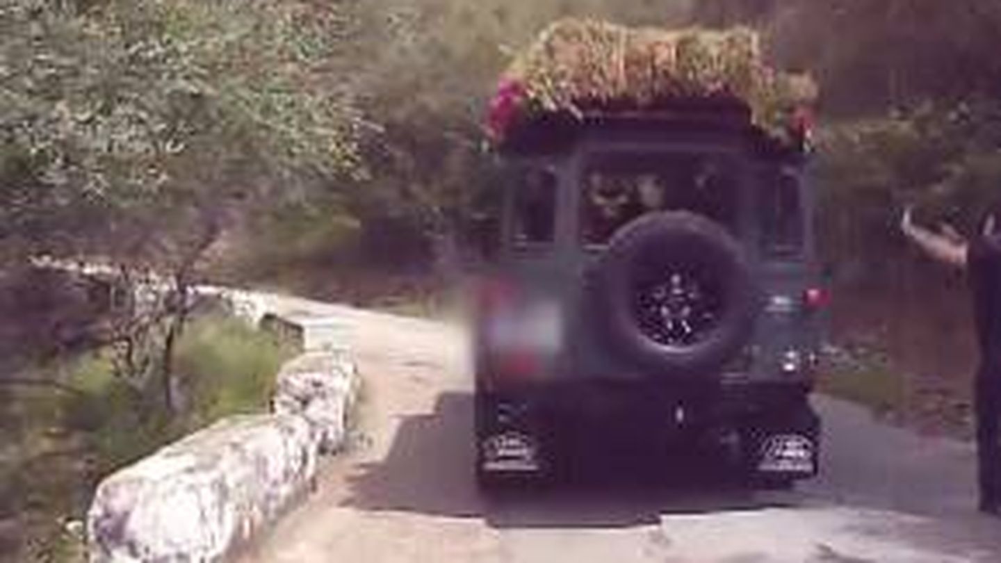 El Land Rover que ha sido utilizado como vehículo nupcial. (Mediaset)