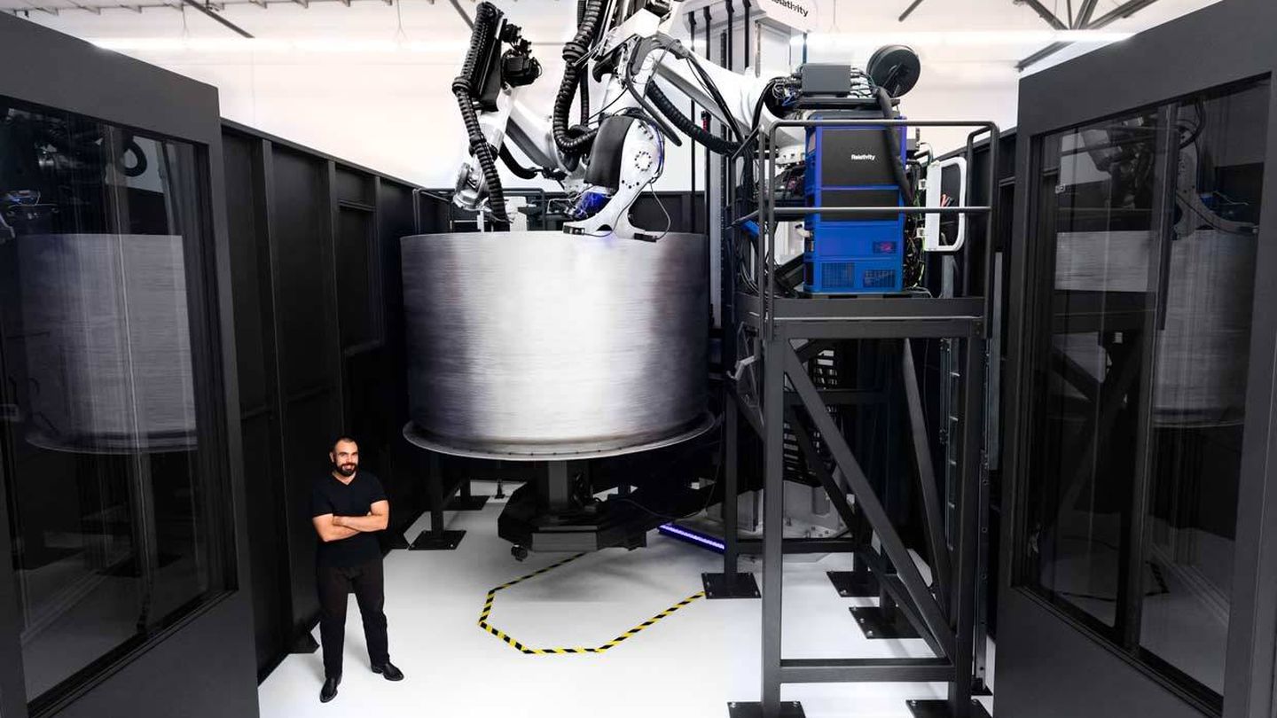 La impresora de metal 3D más grande del mundo, usada para la construcción de piezas de cohetes. (Relativity Space)