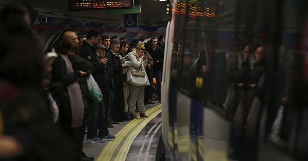 Foto: Una de las estaciones del metro en Madrid. (Reuters)
