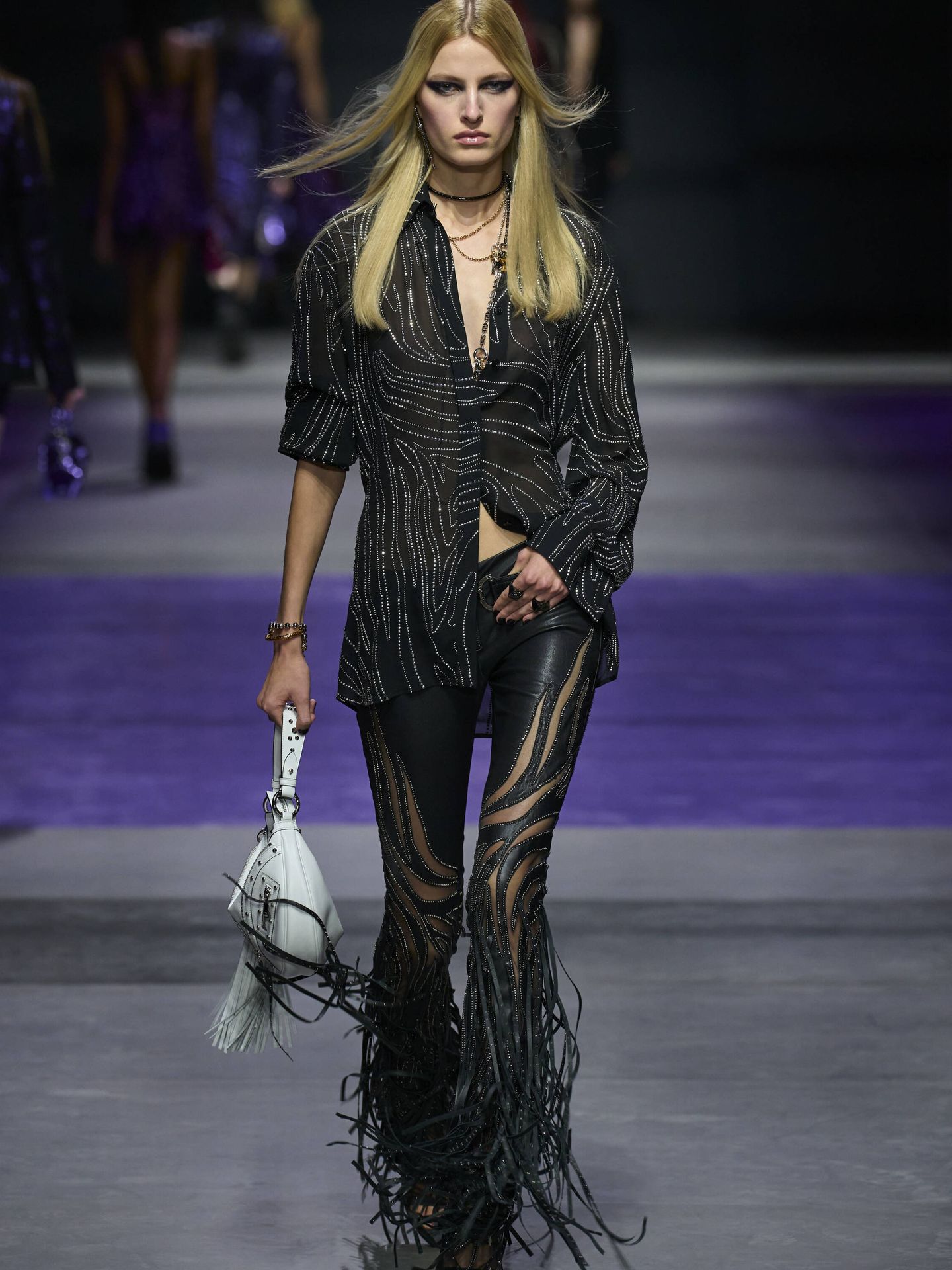 Donatella Versace ideó la versión más rockera de esta tendencia. (Launchmetrics Spotlight)