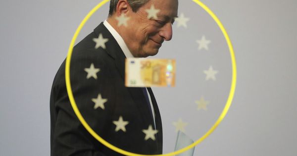 Foto: El presidente del Banco Central Europeo (ECB), Mario Draghi, durante la presentación del nuevo billete de 50 euros. (EFE)