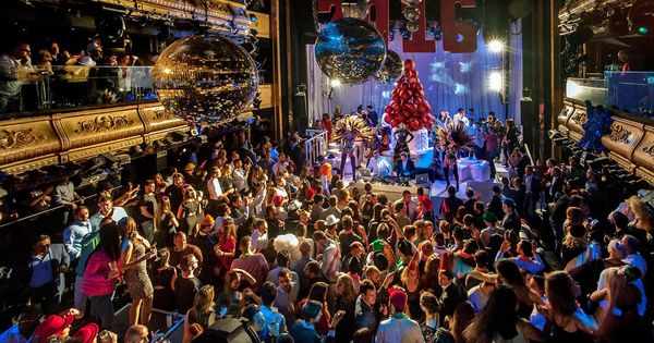 Foto: Fiesta de fin de año en una conocida discoteca madrileña.