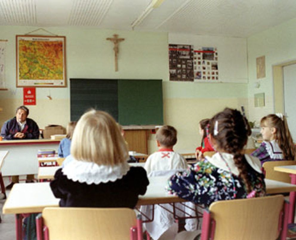 Foto: Estrasburgo declara que el crucifijo en las aulas viola la libertad religiosa