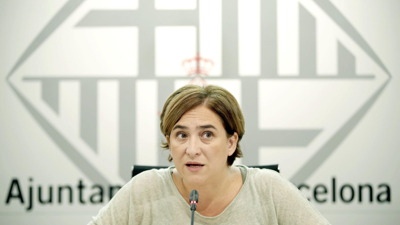 Foto: La alcaldesa de Barcelona, Ada Colau, durante una rueda de prensa. (EFE)