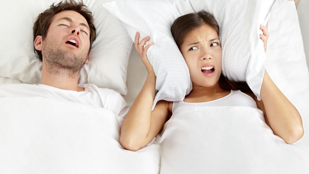 ¿Hay solución a los molestos ronquidos? Descubre cómo dejar de roncar y dormir bien