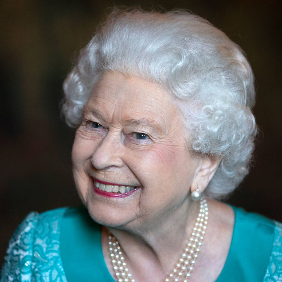 El colorete de la reina Isabel II, el trucazo 'antiage' avalado por  maquilladores