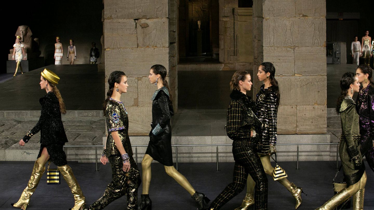 El desfile Métiers d'Art de Chanel donde se presentaron estas botas. (Reuters)