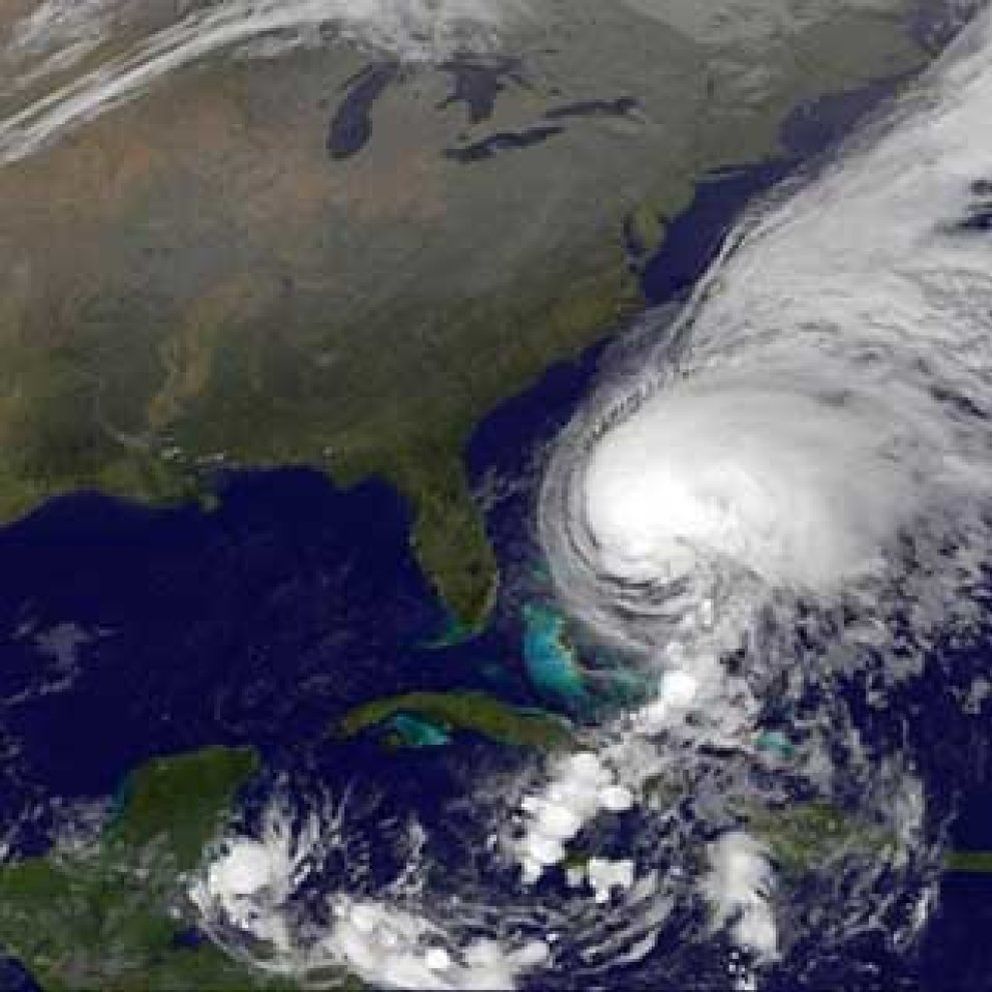 Foto: El huracán 'Noel' aumenta de tamaño en su avance hacia Bermudas y Carolina del Norte