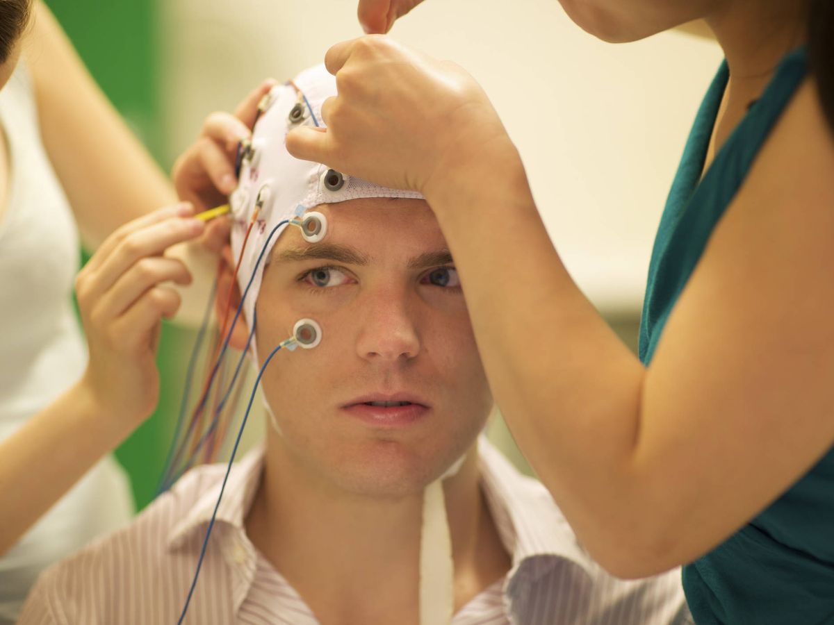 Foto: El encefalograma se utiliza para registrar la actividad del cerebro. (iStock)