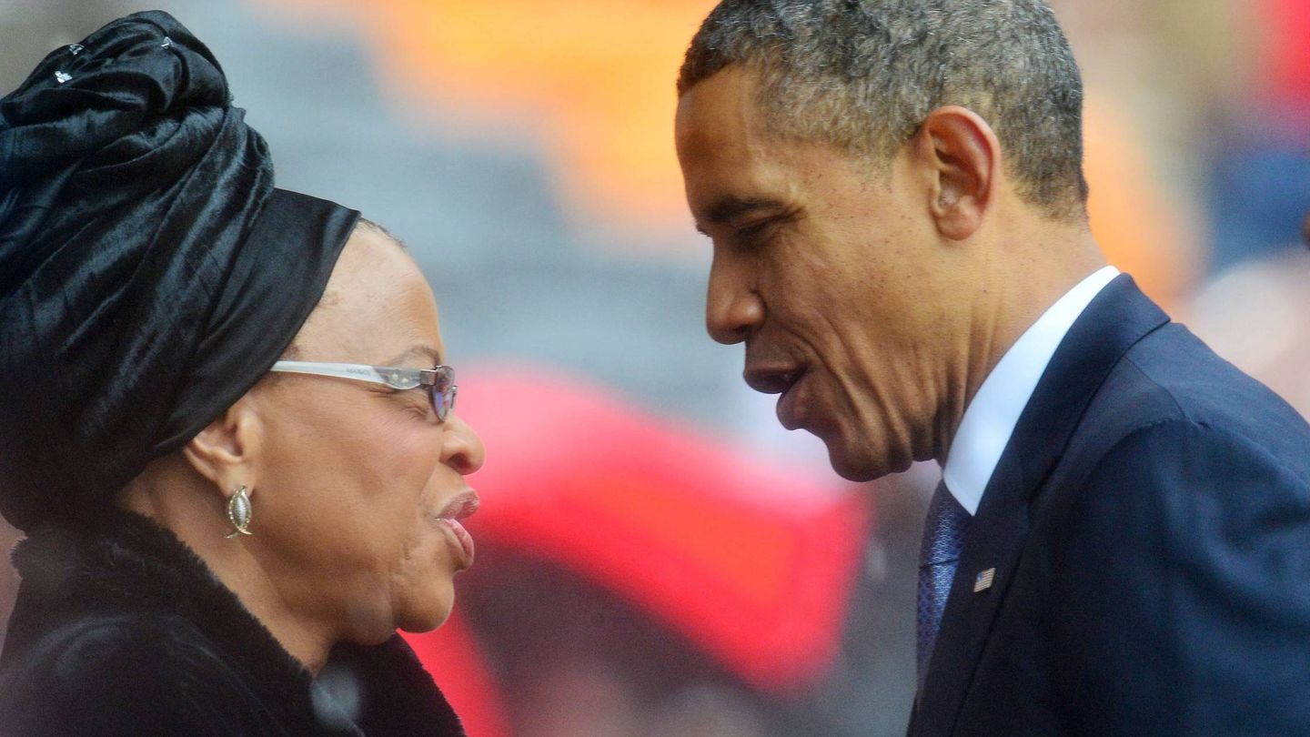 Graça Michel junto al presidente Barack Obama. (Cordon Press)