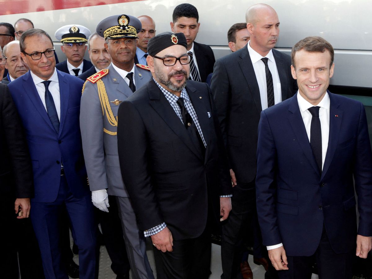 Foto: Fotografía de archivo del rey de Marruecos, Mohammed VI, junto al presidente francés, Emmanuel Macron. (Reuters/Youssef Boudial)
