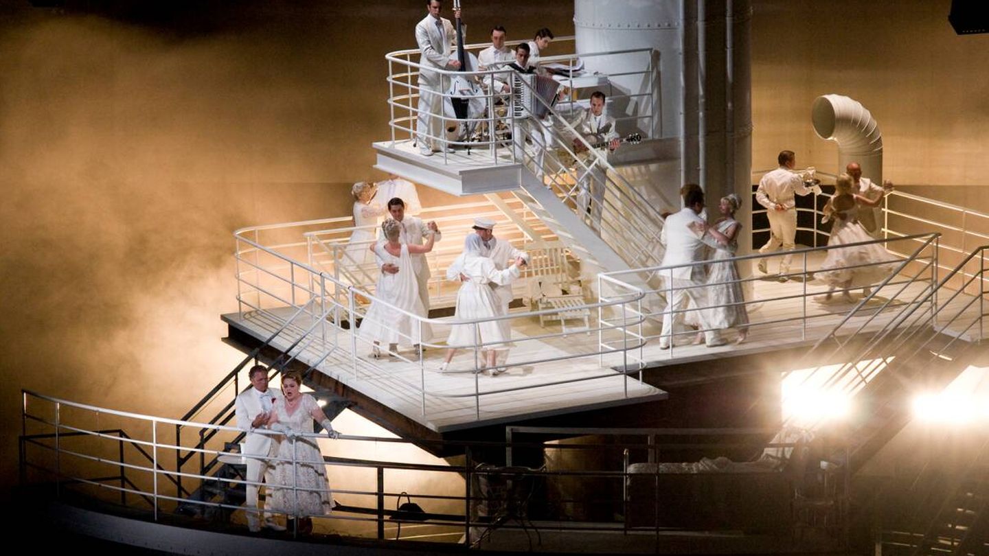 Un momento de la representación de la ópera 'La Pasajera'. (Teatro Real)
