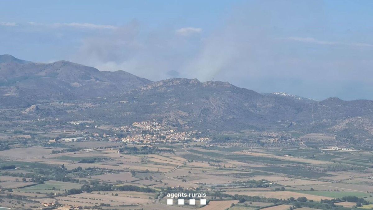Se declara un incendio en Portbou y confinan el municipio de Colera (Girona)