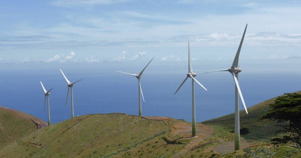 Foto: Parque eólico en la isla de El Hierro, en Canarias