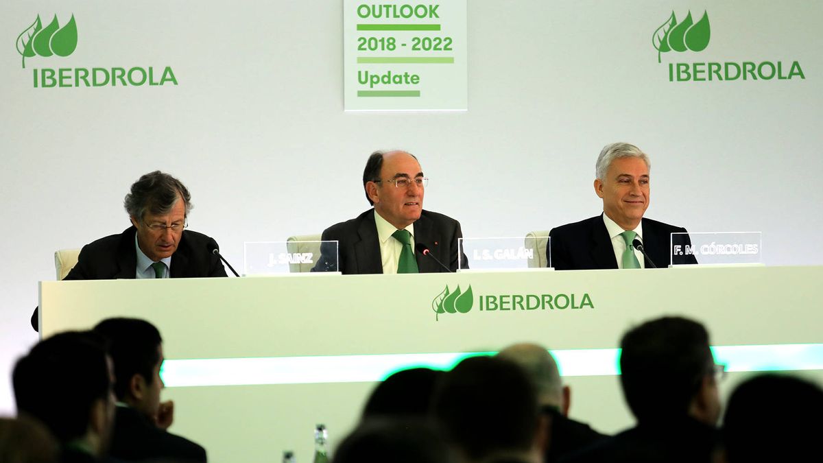 Iberdrola y Endesa anticipan la subida de la luz: el mercado eléctrico repunta un 10%