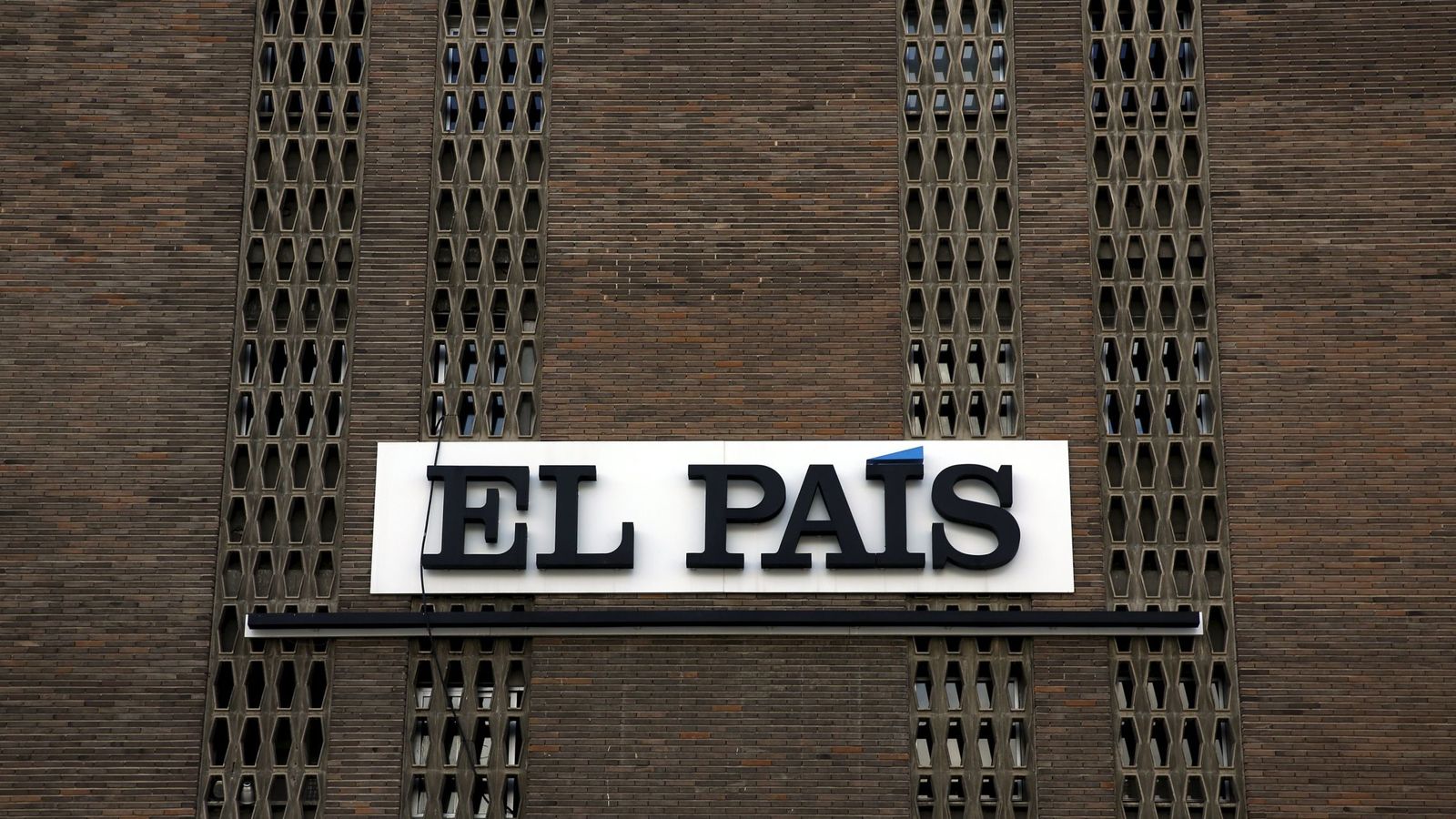 Foto: Fachada de la redacción de 'El País' en Madrid. (Reuters)