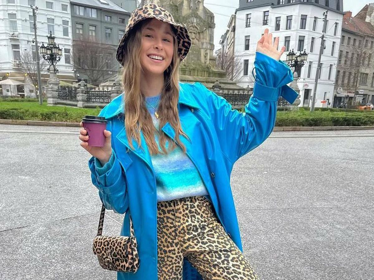 Foto: Look a todo color con pantalones de leopardo. (Instagram)