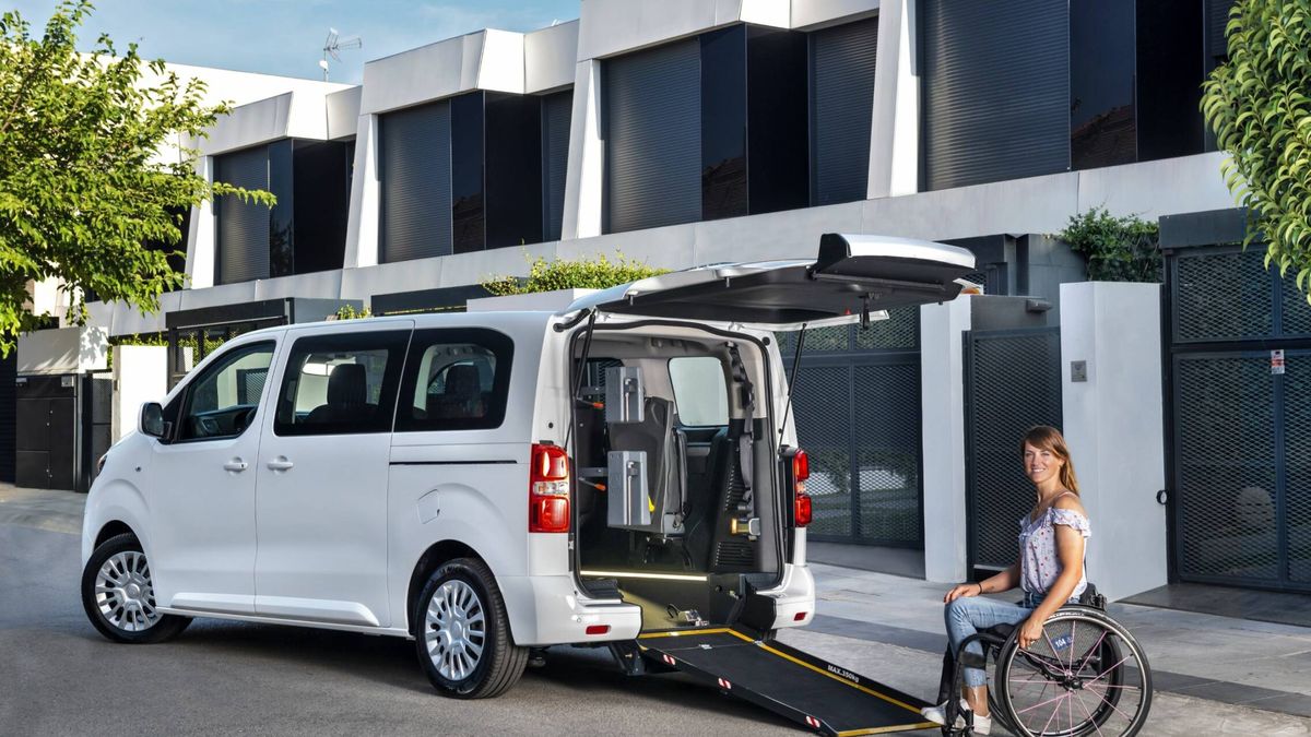 Dos nuevos Toyota para el transporte de personas con movilidad reducida