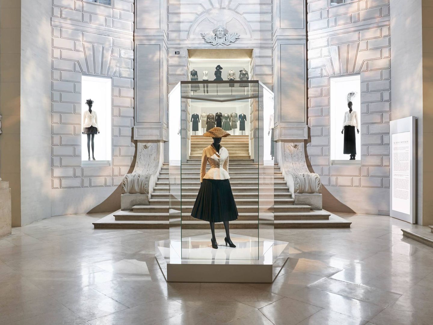 Imagen del Museo de las Artes Decorativas de París durante la exposición 'Christian Dior, diseñador de sueños'. (Imagen: Adrien Dirand/Cortesía Dior)