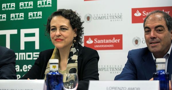 Foto: La ministra de Trabajo, Magdalena Valerio, y el presidente de ATA, Lorenzo Amor. (EFE)