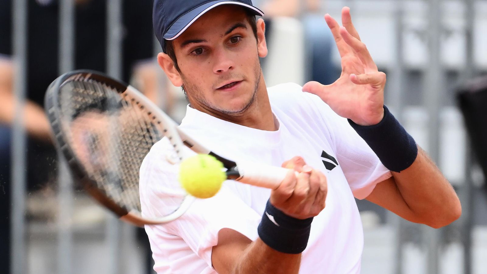 Jódar brilla en su debut contra Nuno Borges y avanza a dieciseisavos del Masters de Roma