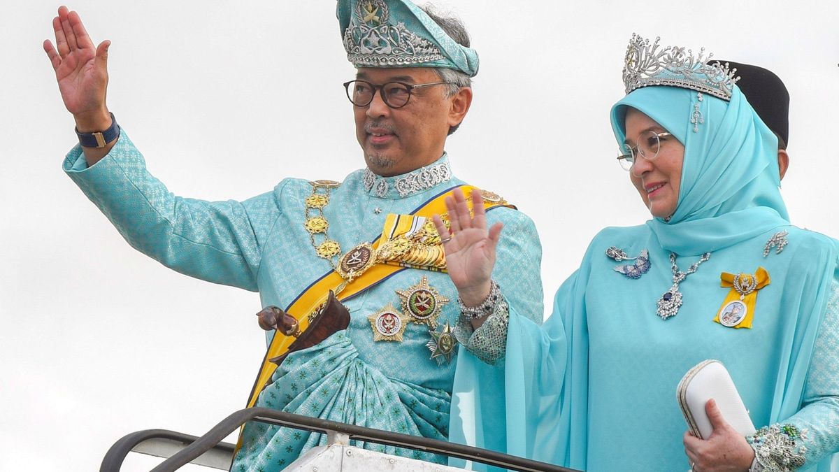 Nuevo rey de Malasia tras la renuncia del anterior para casarse con una miss